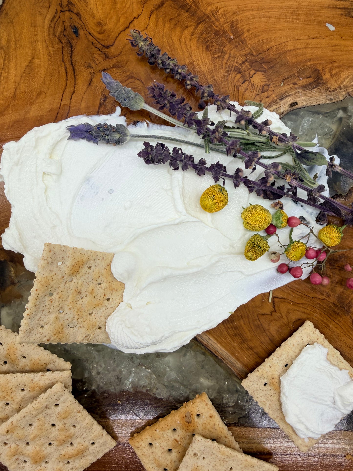 Freeze-Dried Edible Basil Flowers