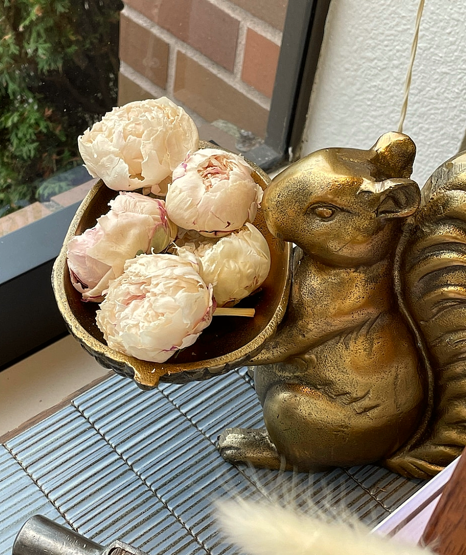 Freeze-Dried Edible Peonies